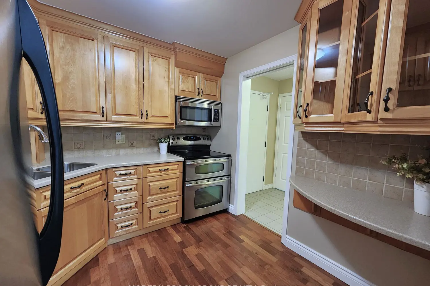 820 Laurier Boulevard 110 photo 5