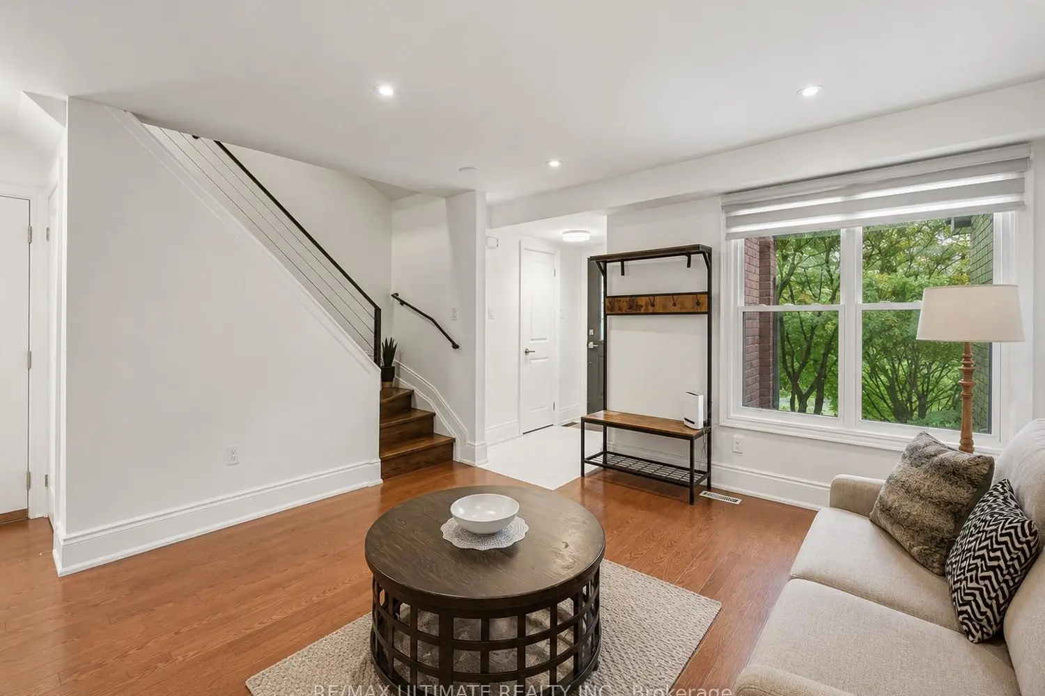 29 Kipling Crescent photo 2