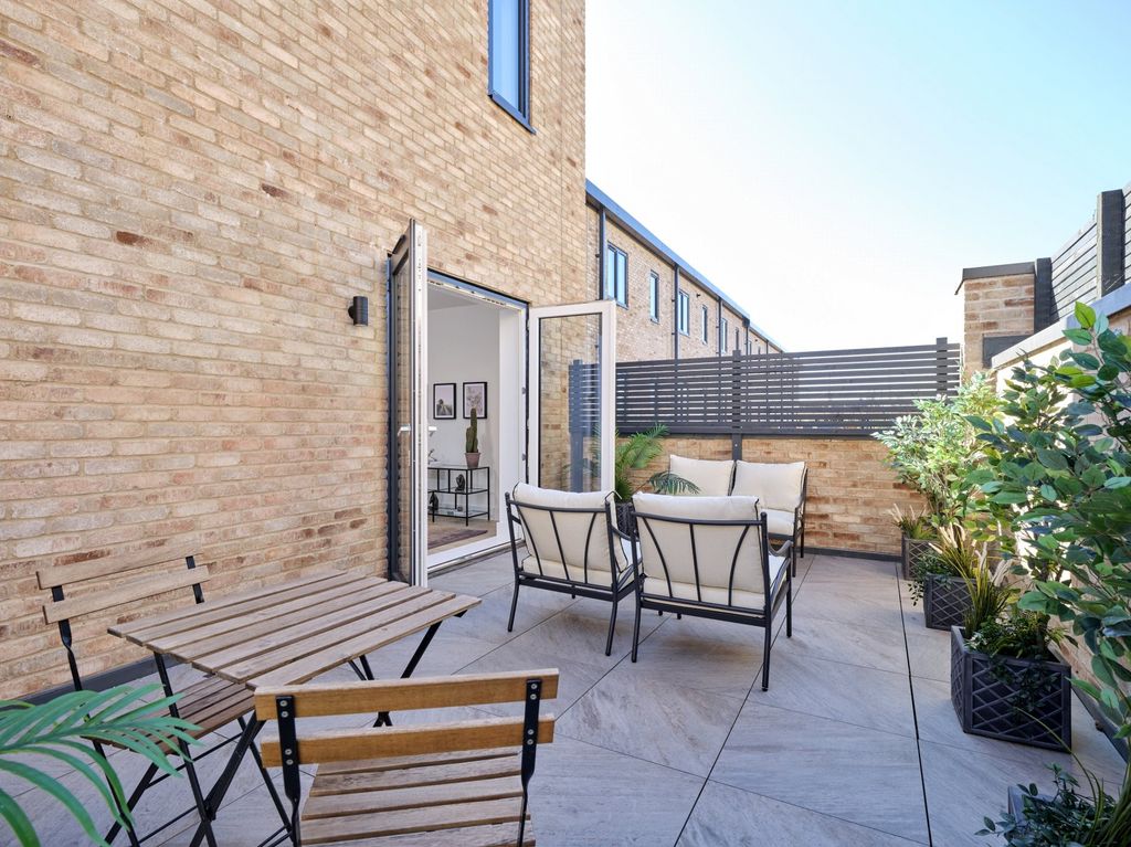 Additional image 4 of 2 bed flat for saleTopsham Road, Exeter, Devon EX2