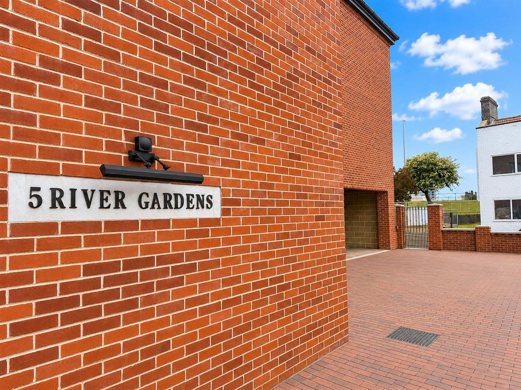 Additional image 11 of 2 bed flat for saleBridge Road, Great Yarmouth NR30