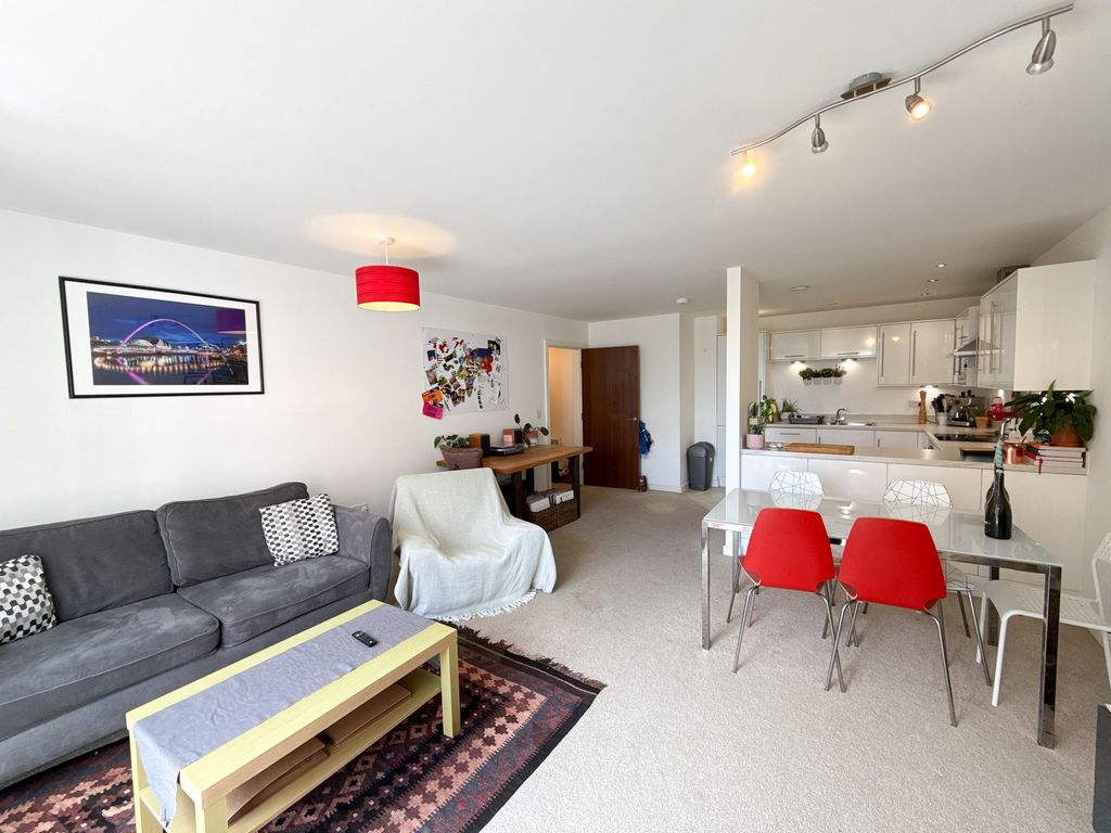 Additional image 6 of 2 bed flat for saleWorsdell Drive, Gateshead NE8