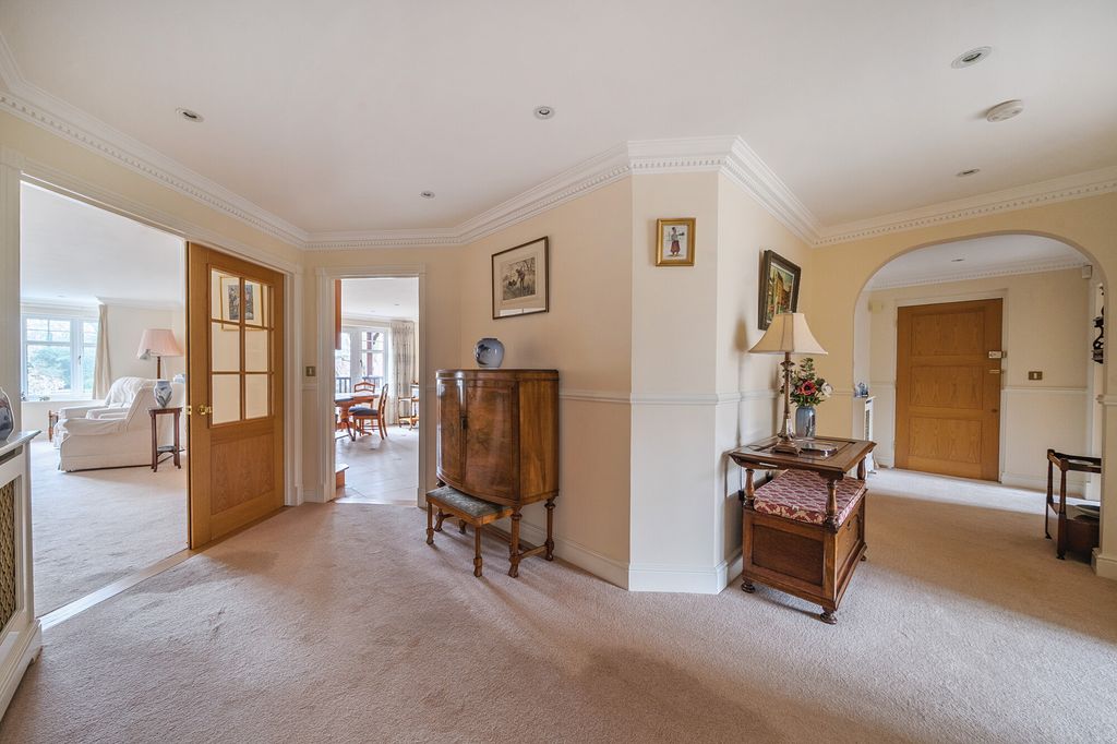 Additional image 10 of 3 bed flat for saleHeritage Gate, Gerrards Cross SL9