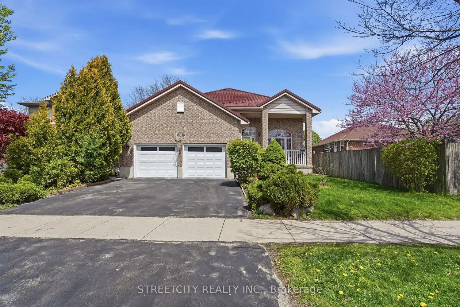 210 Hawthorne Road photo 2