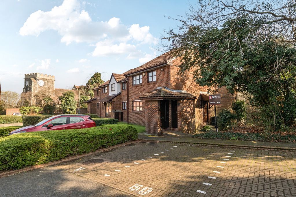 2 bed maisonette for saleCooper Close, Greenhithe, Kent DA9