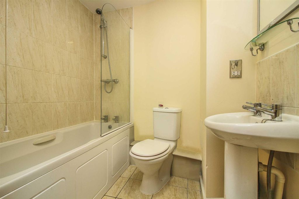 Additional image 6 of 2 bed flat for saleBaltic Quay, Mill Road, Gateshead NE8