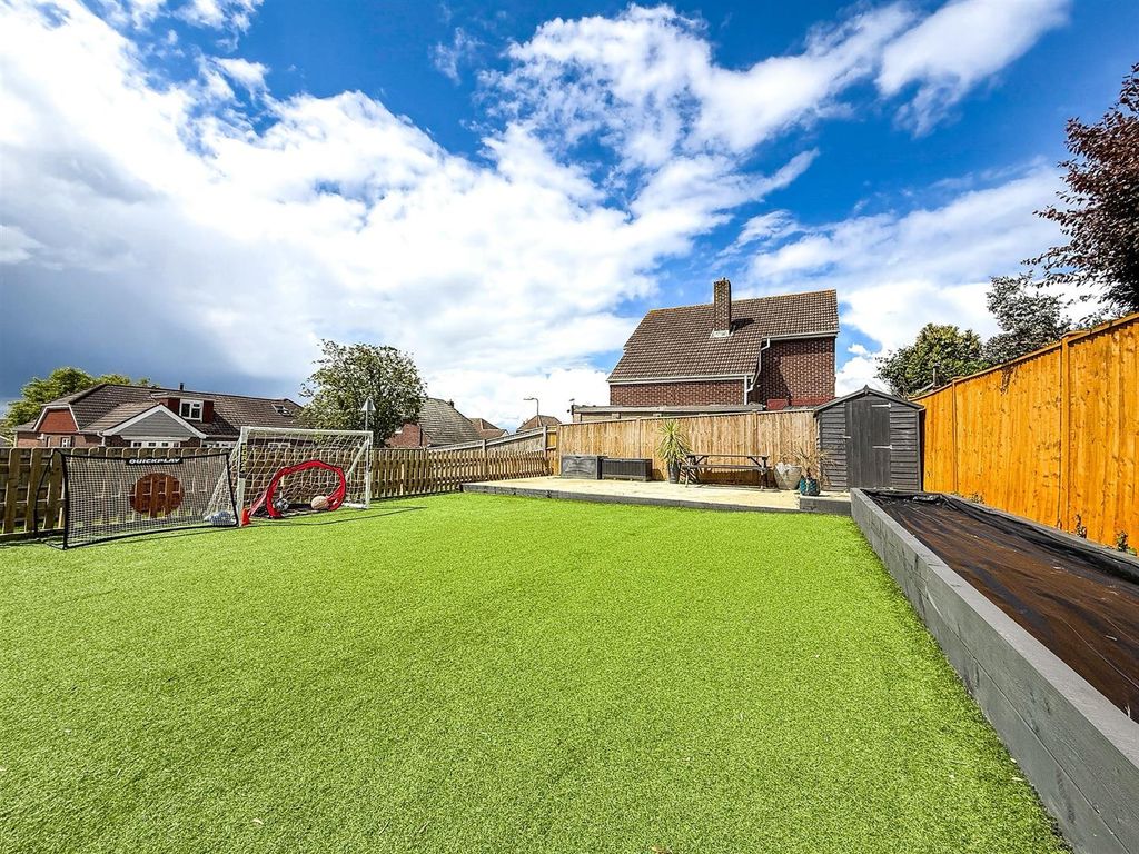 Additional image 17 of 4 bed detached bungalow for saleDore Avenue, Portchester PO16