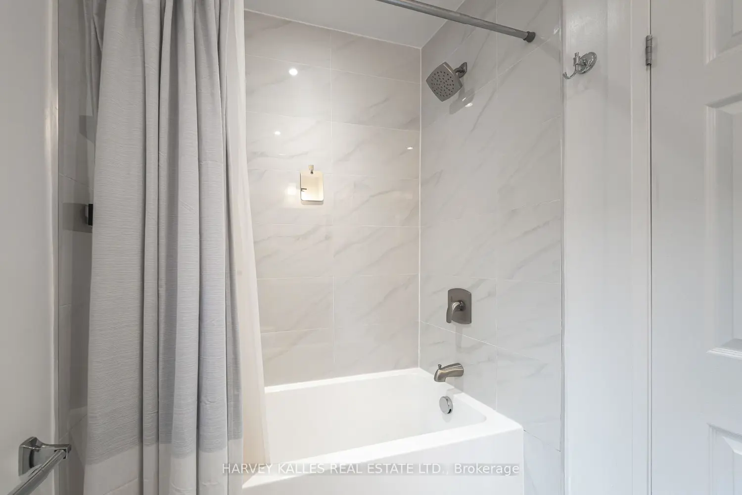 Additional image 10 of 568 Northcliffe Boulevard