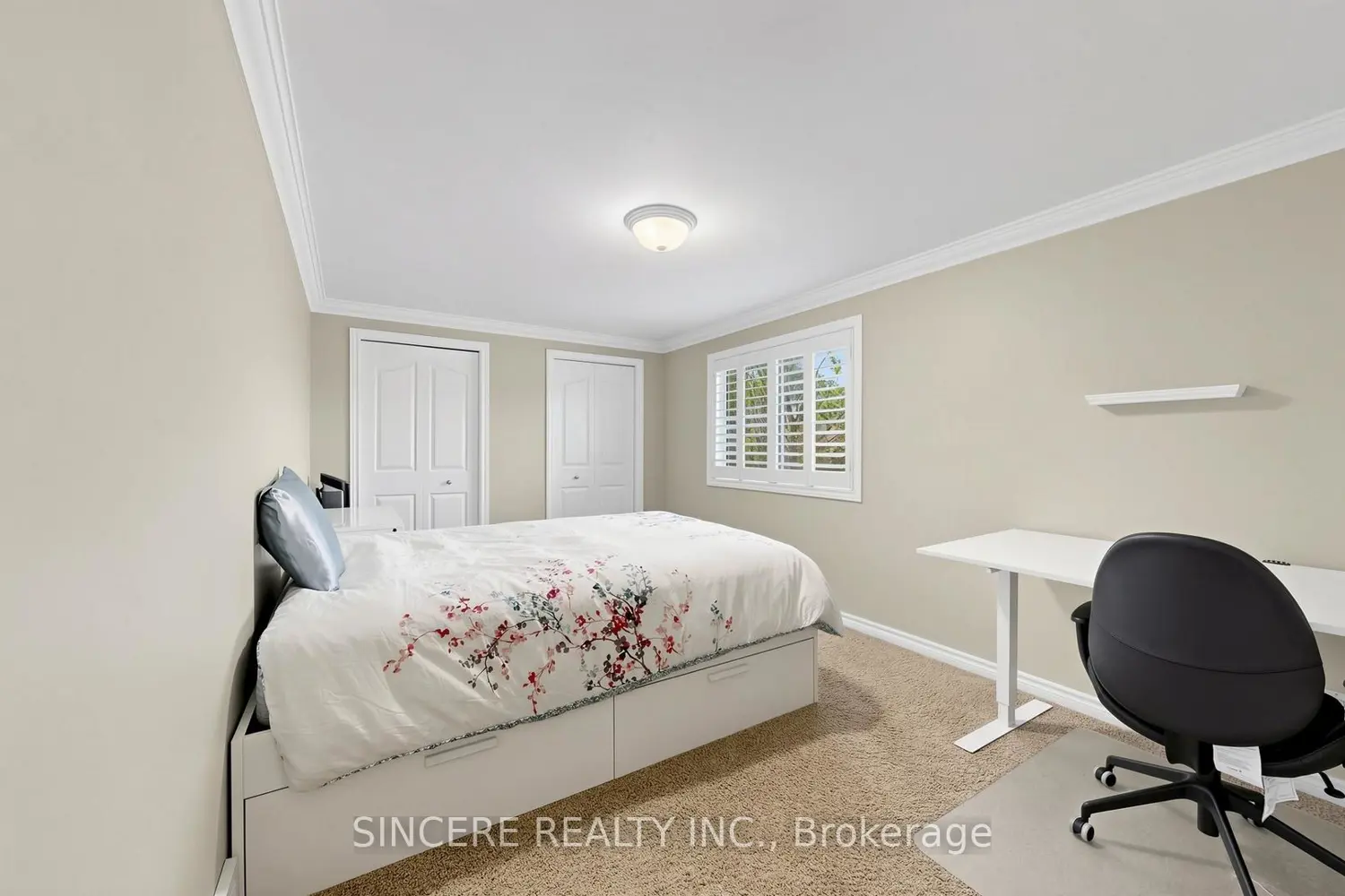 Additional image 6 of 592 Canewood Crescent