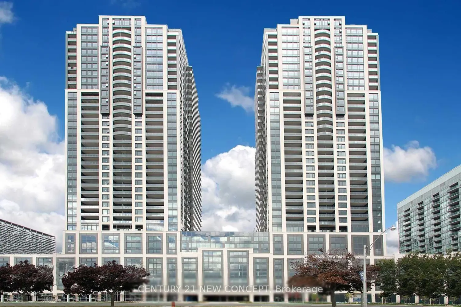 1928 Lake Shore Boulevard Ph03