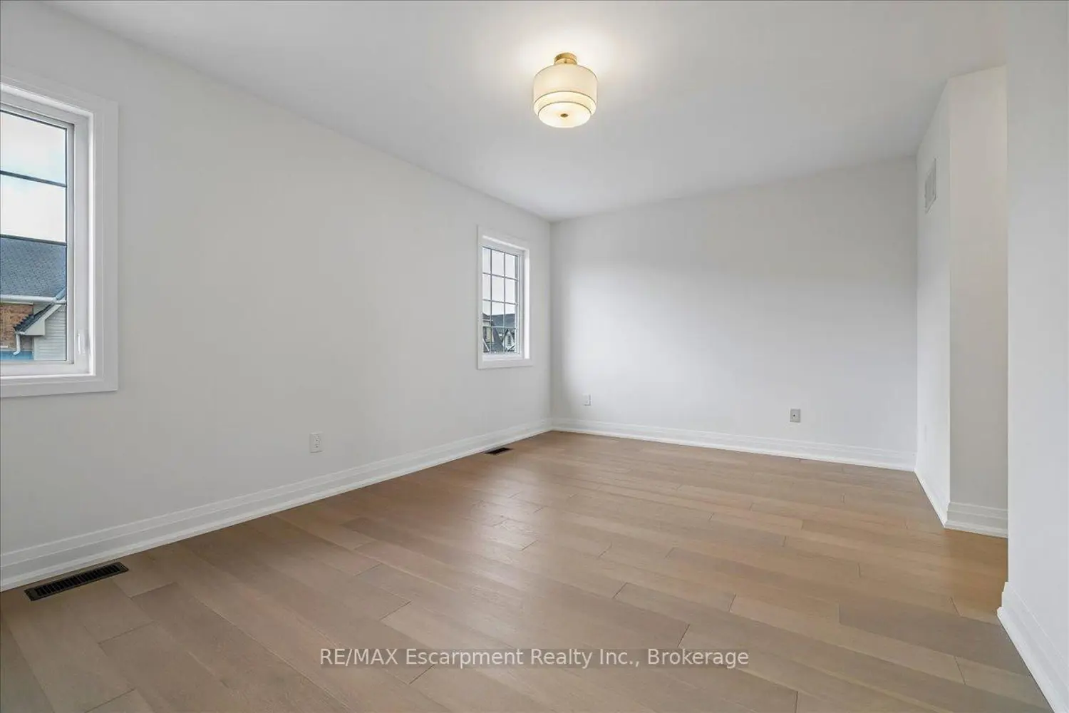 Additional image 10 of 2171 Fiddlers Way 36