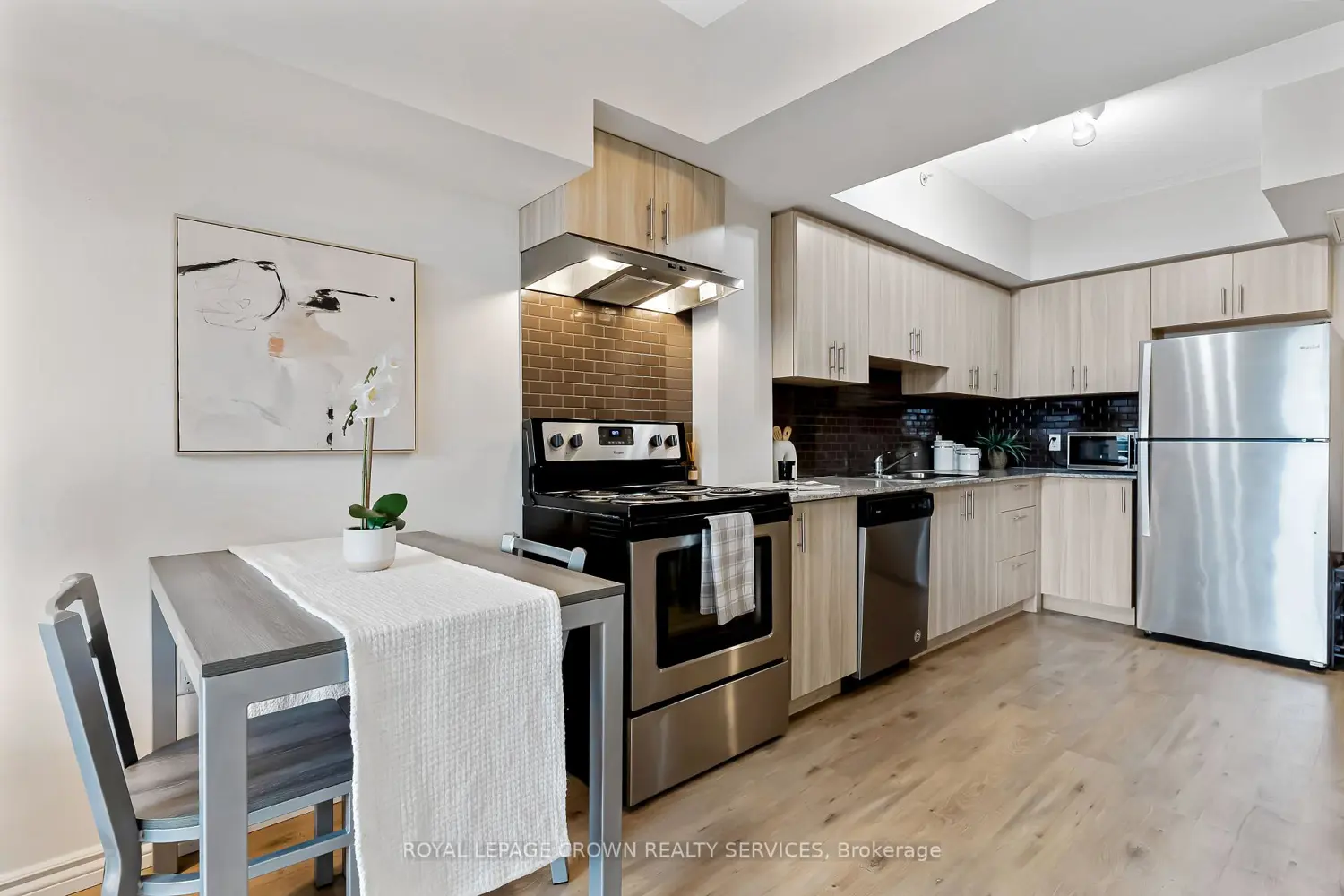 Additional image 11 of 275 Larch Street G603