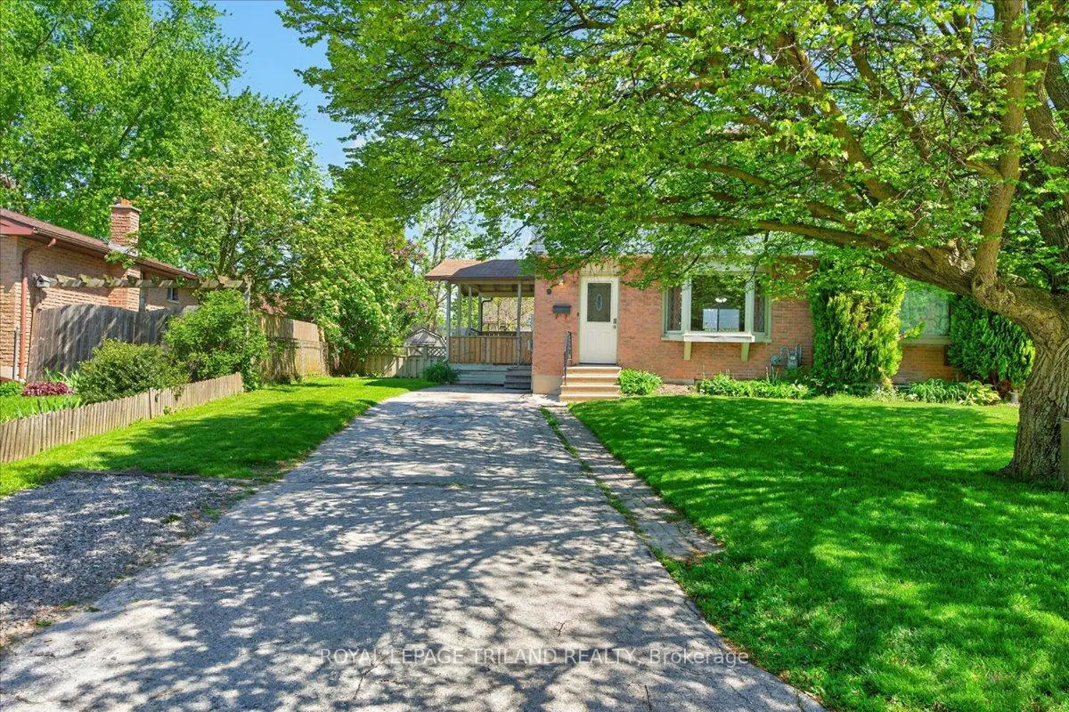 9 Parcreek Place photo 2