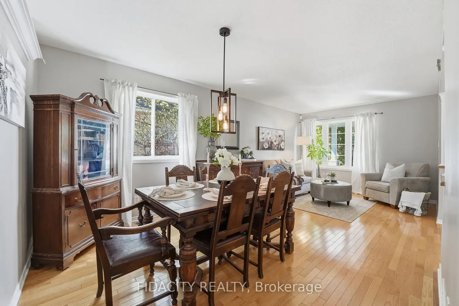 24 Sirocco Crescent photo 3