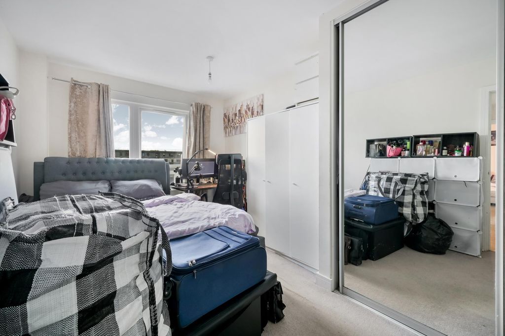 Additional image 7 of 2 bed flat for saleAdmiralty Court, Ocean Drive, Gillingham ME7