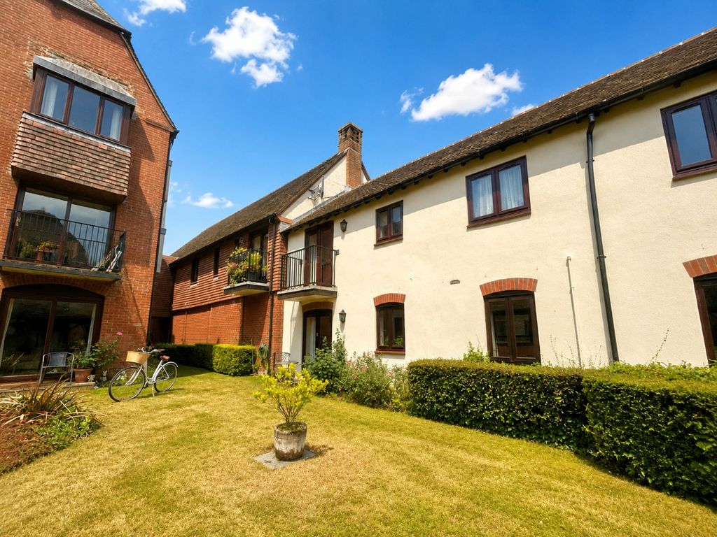 2 bed flat for saleBickerley Road, Ringwood BH24
