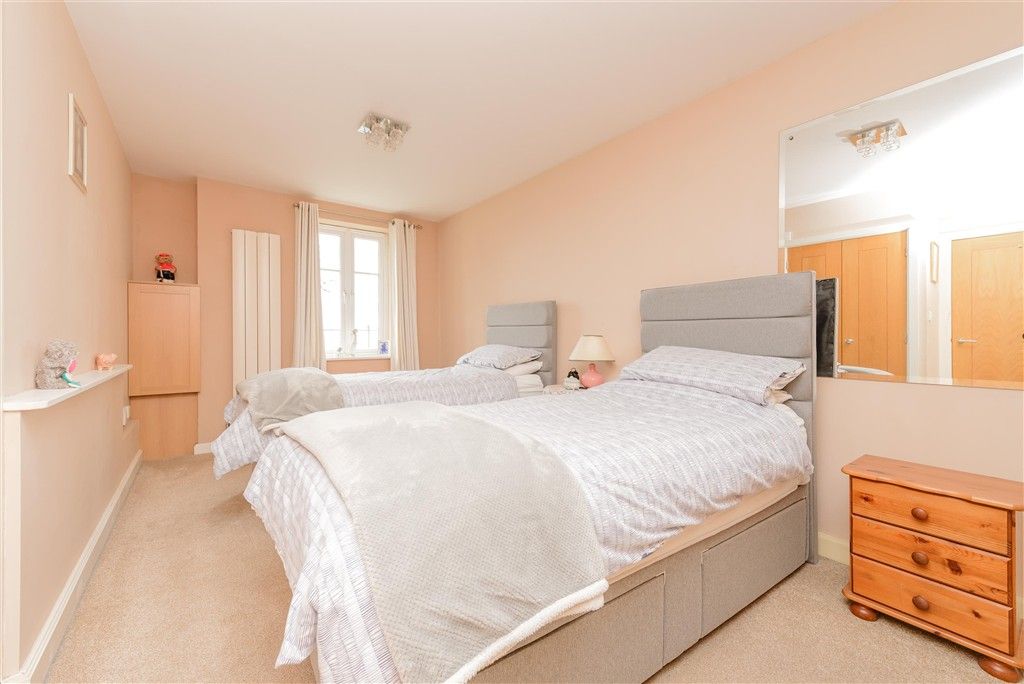 1 bed flat for saleThe Boulevard, Greenhithe, Kent DA9 photo 3