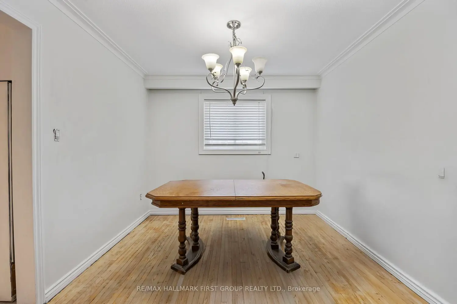 7 Dawson Crescent photo 5