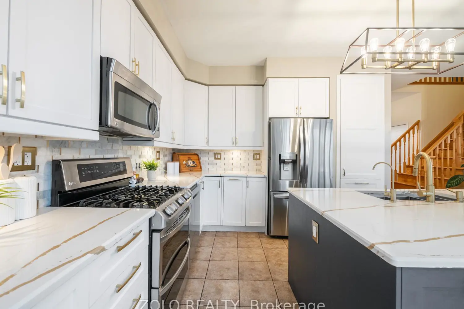818 Cousens Terrace photo 3