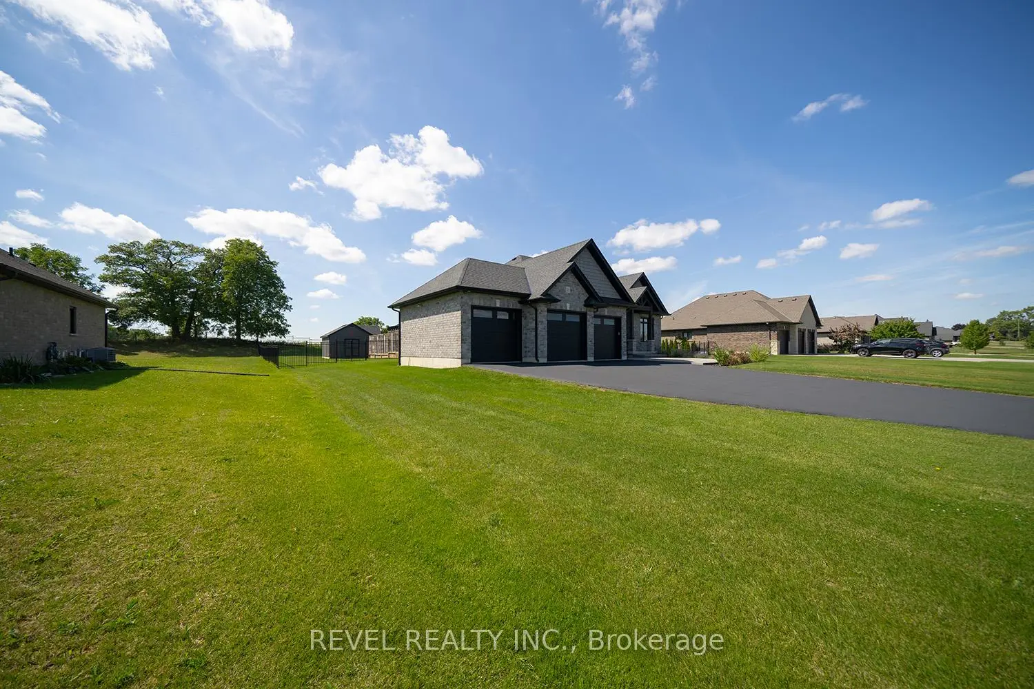 21 Tedley Boulevard photo 2