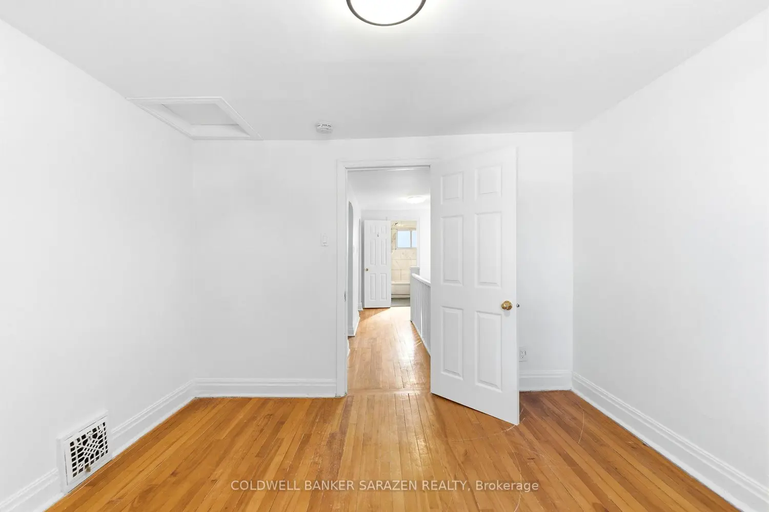 278 St Jacques Street photo 4