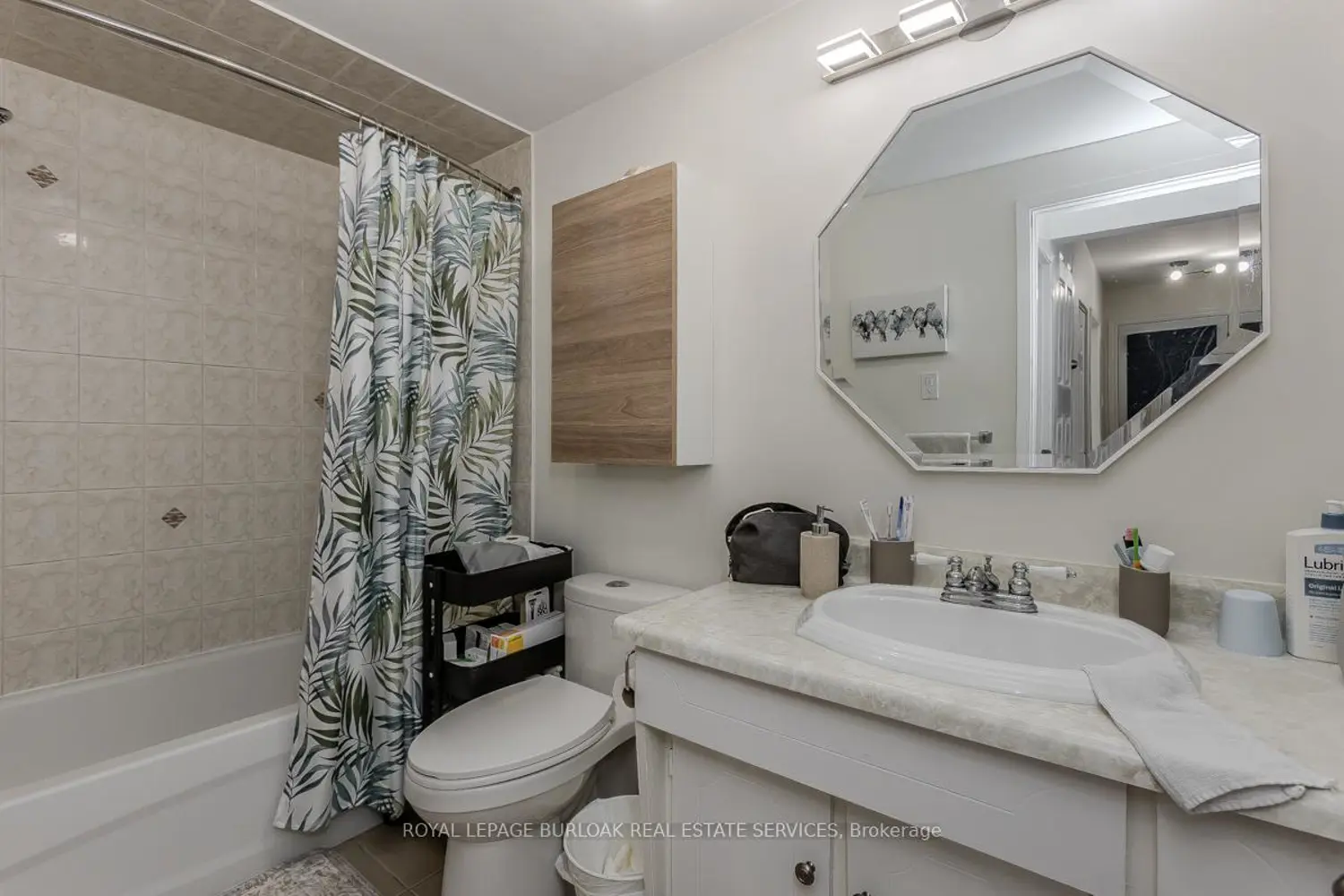 Additional image 18 of 1294 Napier Crescent