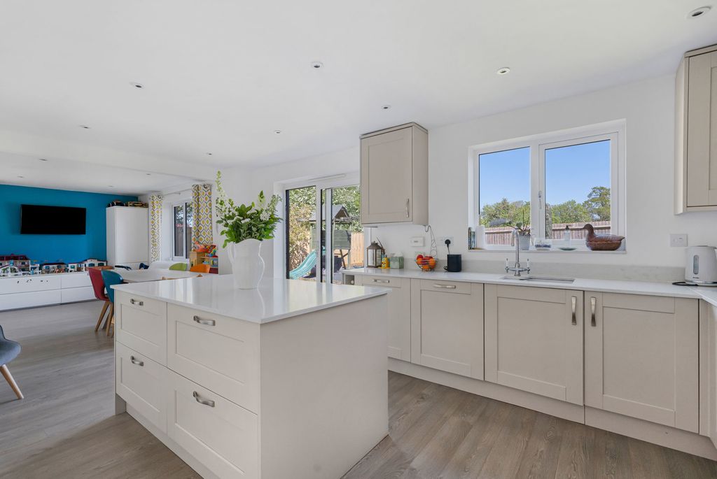 Additional image 3 of 4 bed detached house for saleCrabtree Park, Fairford, Gloucestershire GL7