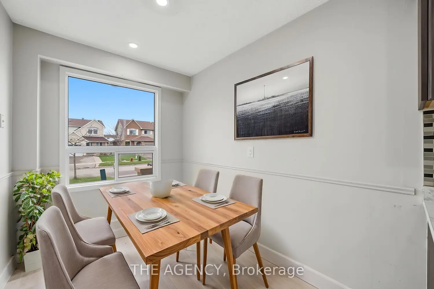 416 Hansen Road photo 4