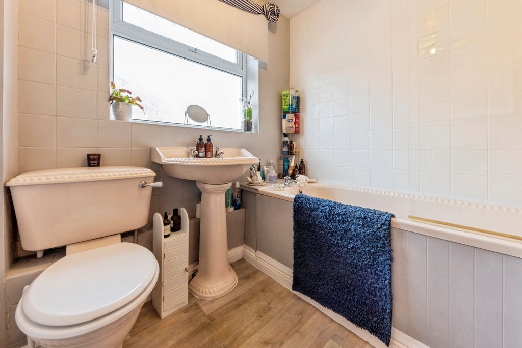 Additional image 16 of 5 bed detached house for saleMeadowdale Crescent, Grantham NG31