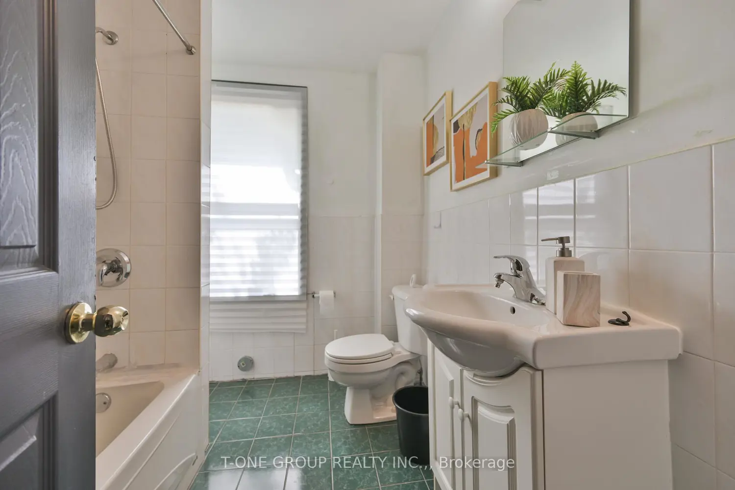 Additional image 12 of 15 Kensington Avenue