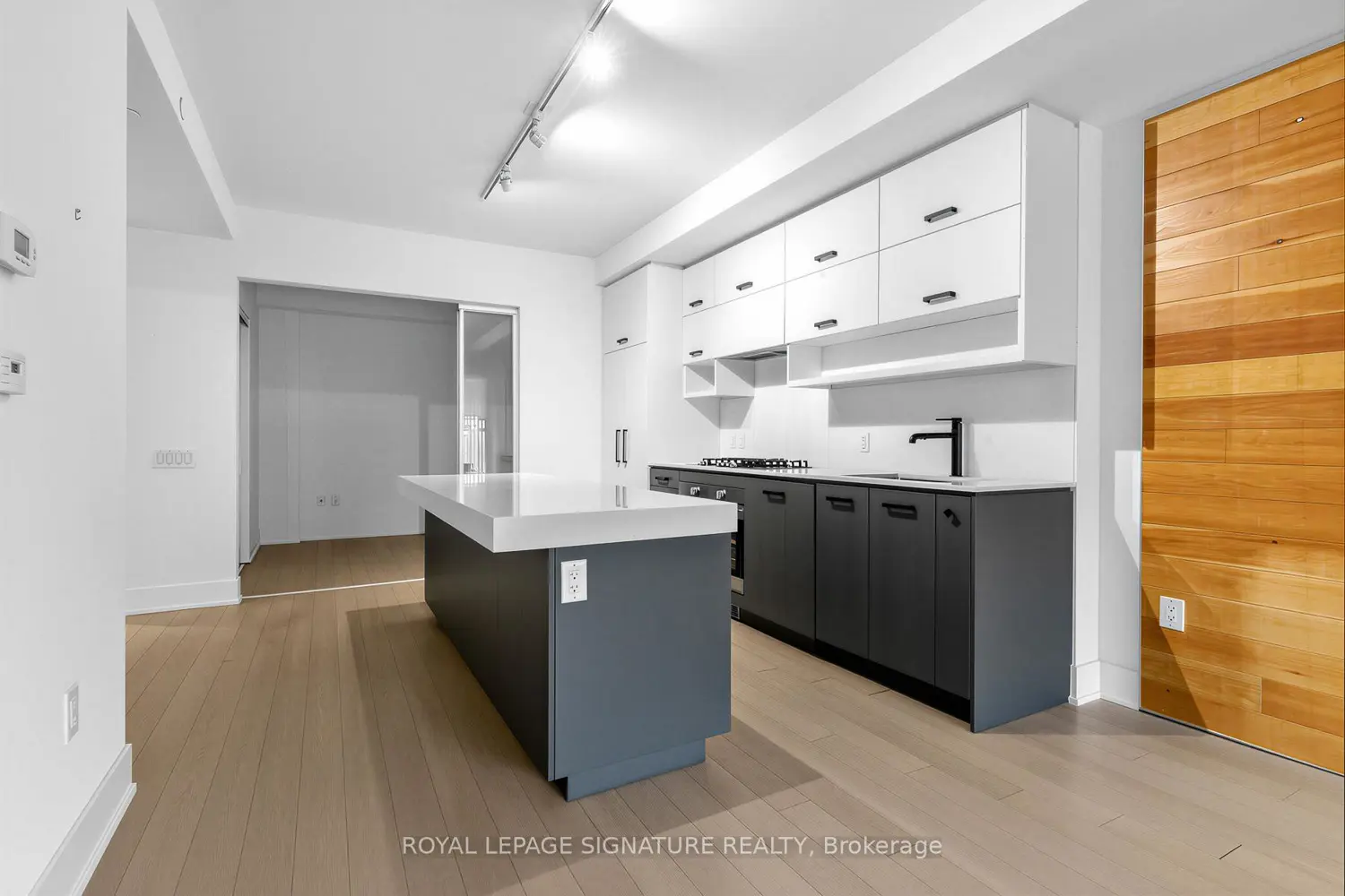 Additional image 7 of 1888 Queen Street 203