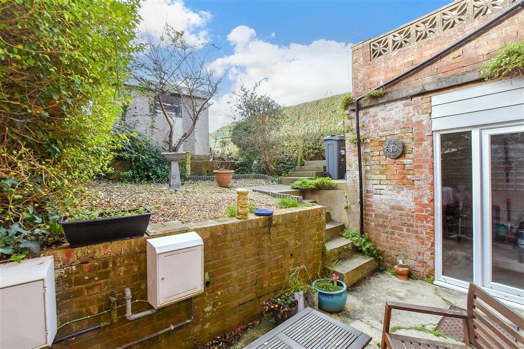 Additional image 6 of 3 bed flat for saleTennyson Road, Freshwater, Isle Of Wight PO40