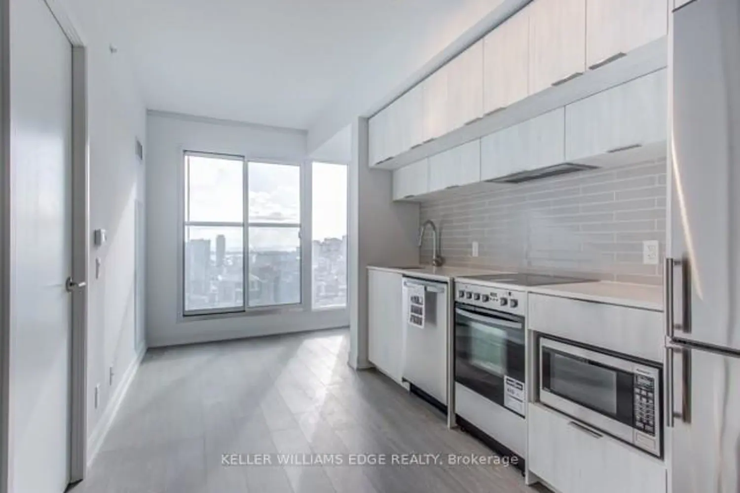 Additional image 4 of 181 Dundas Street 1208