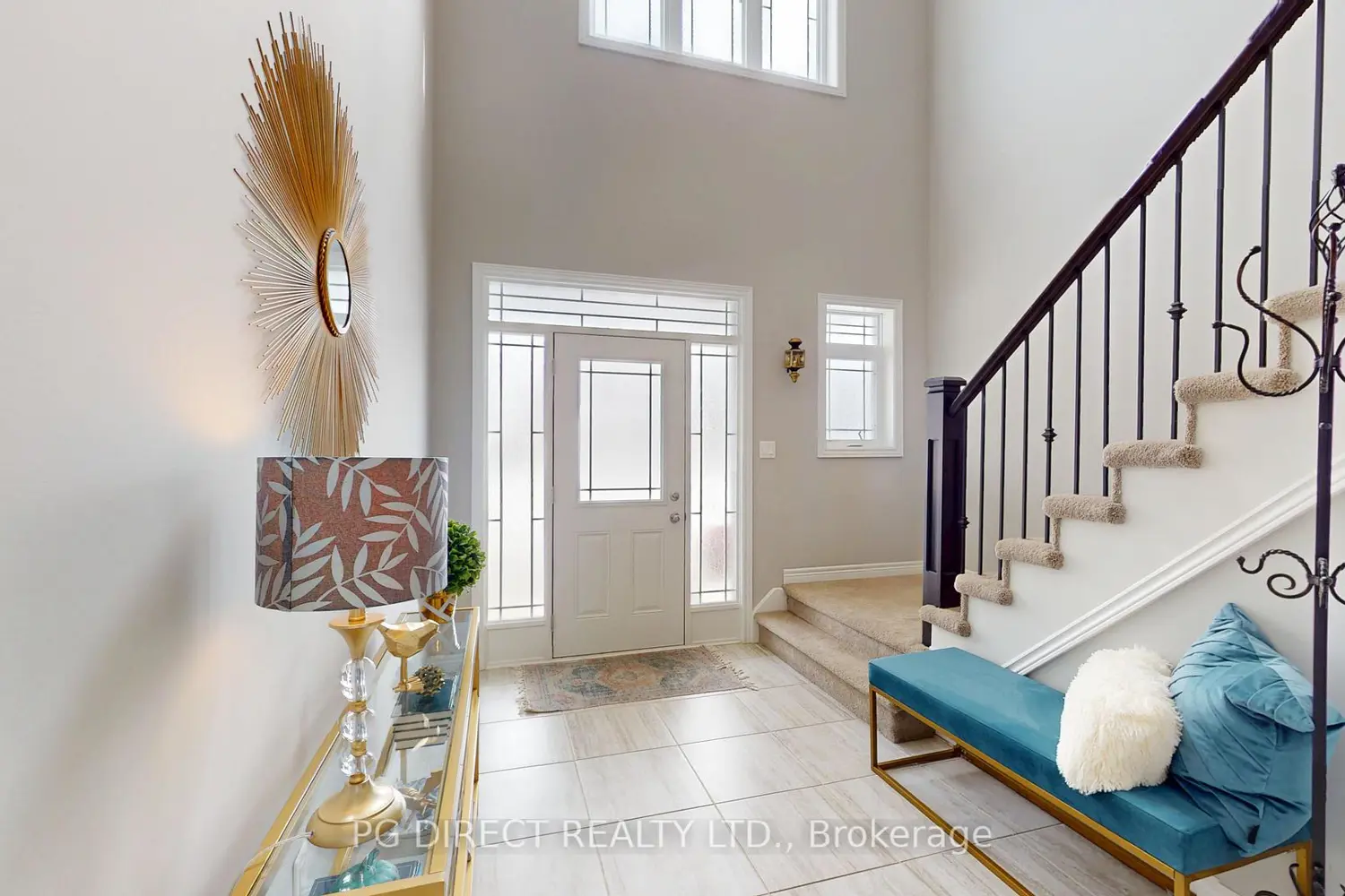 111 Ambrous Crescent photo 3