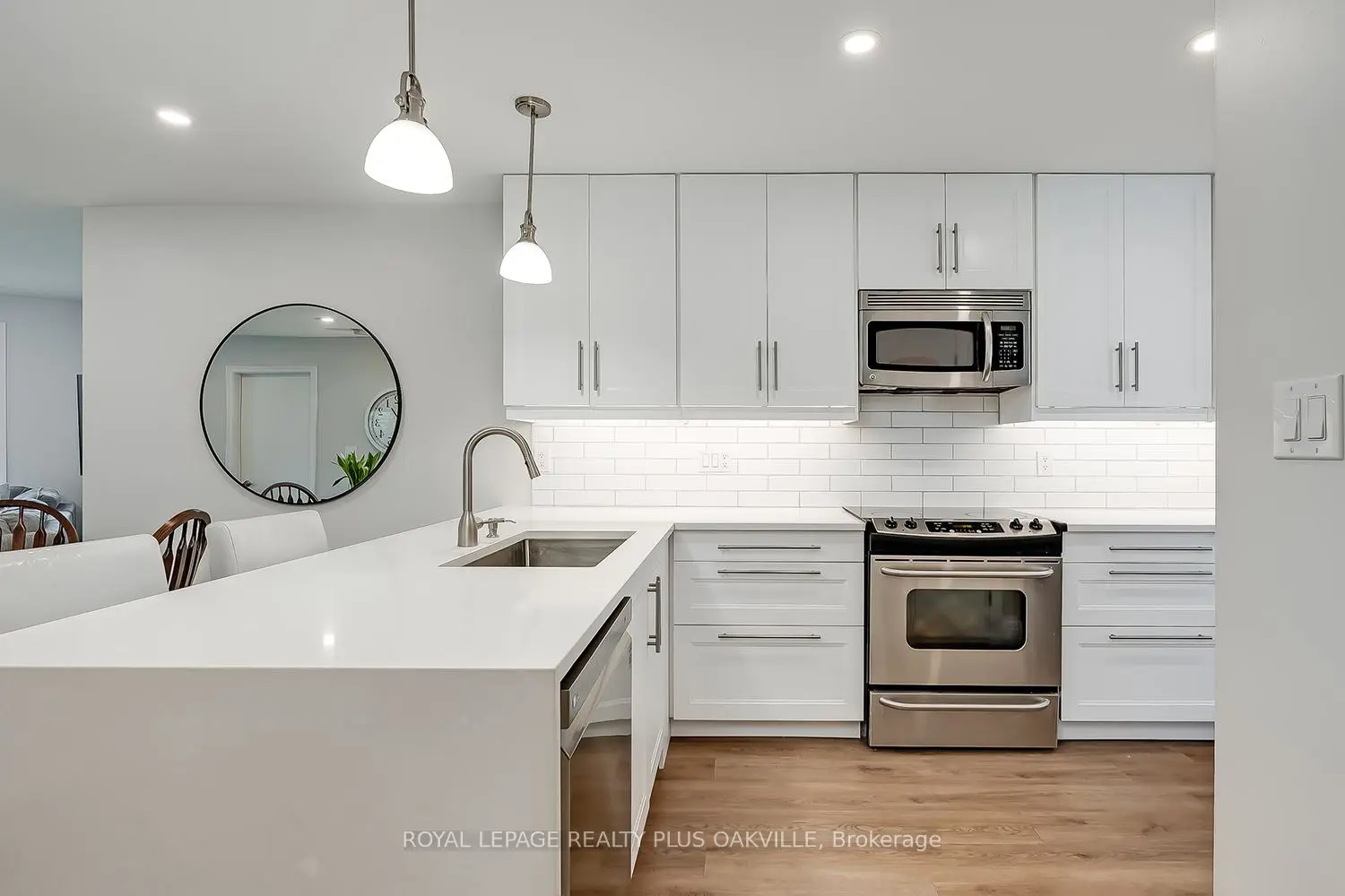 1220 Thorpe Road 205 photo 2