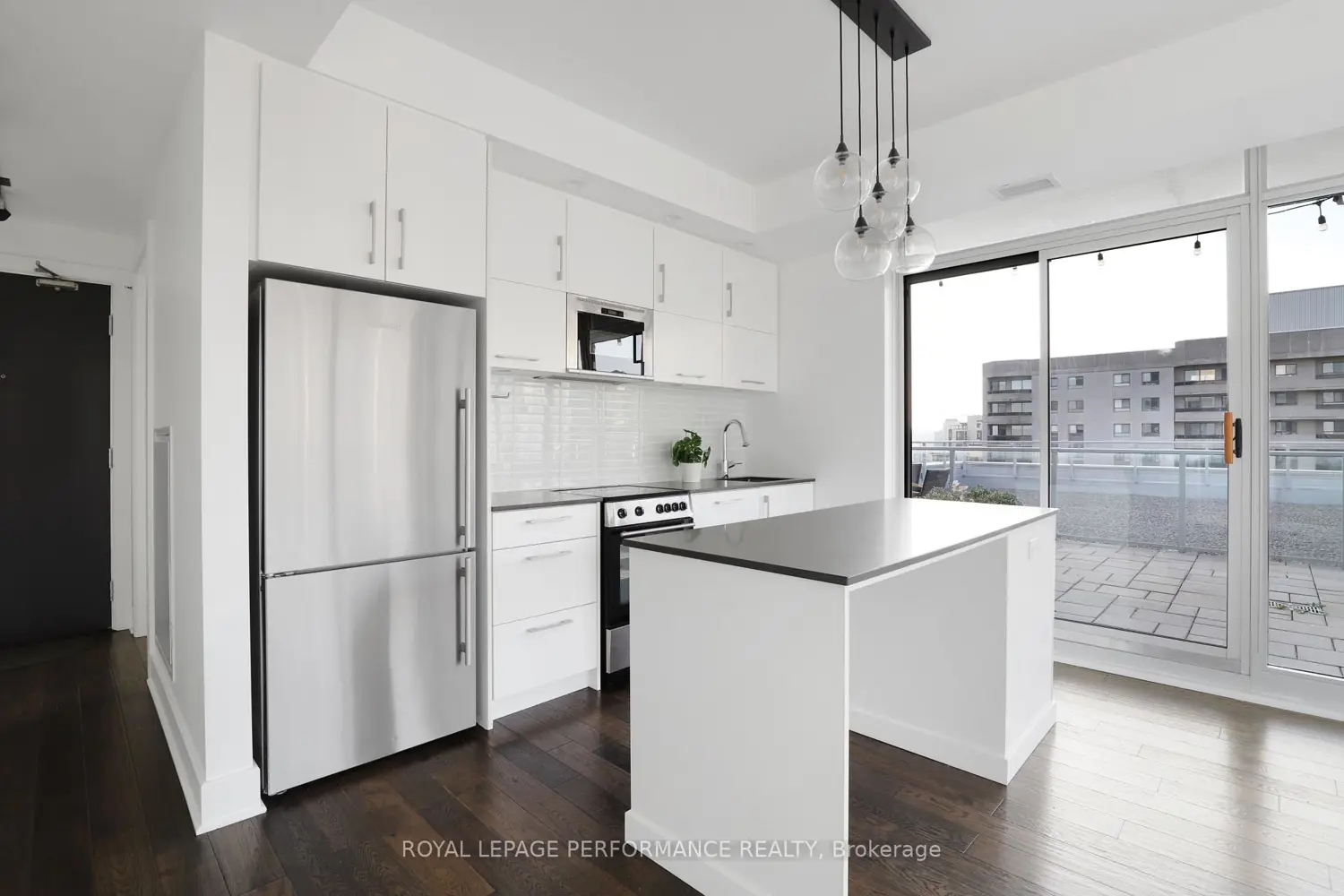 Additional image 11 of 255 Bay Street 1603