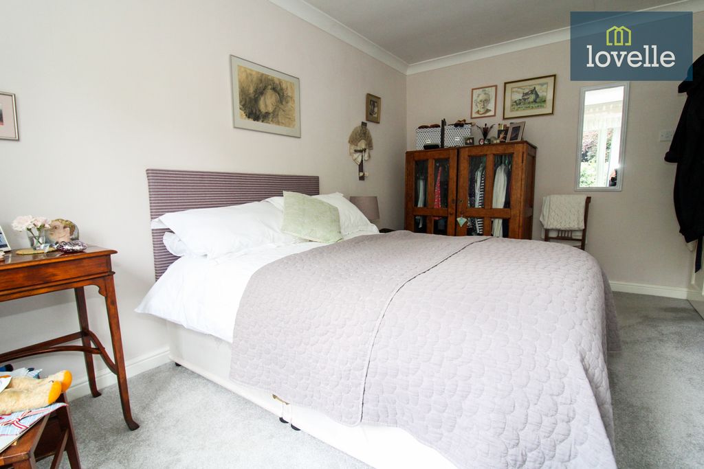 Additional image 10 of 3 bed detached bungalow for saleWelholme Avenue, Grimsby DN32