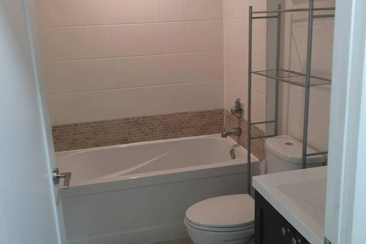 Additional image 8 of 28 Prince Regent Street 127