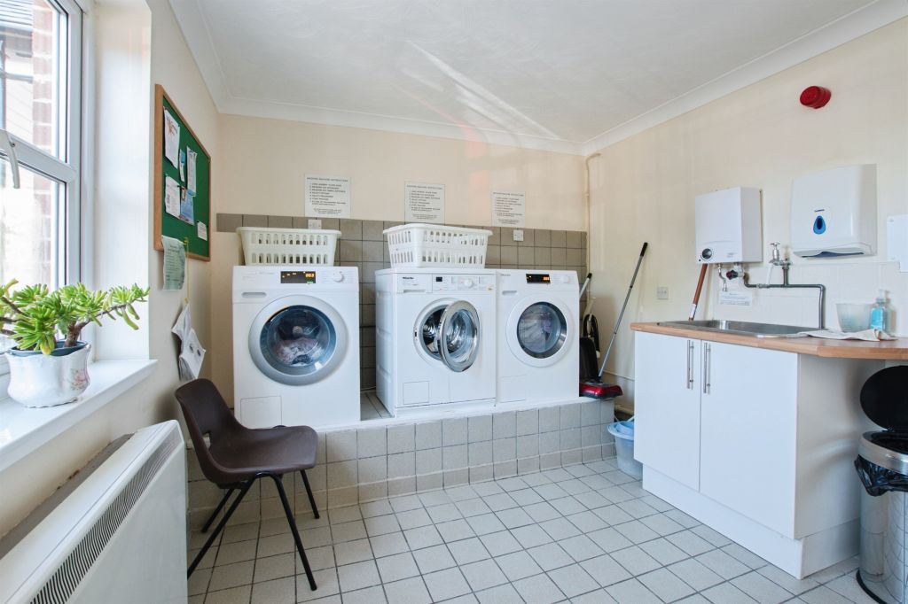 Additional image 16 of 2 bed flat for saleSalisbury Street, Fordingbridge SP6