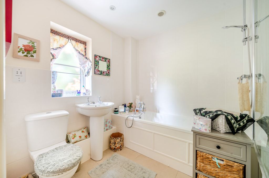 Additional image 9 of 4 bed detached house for saleHaynes Close, Faringdon, Oxfordshire SN7