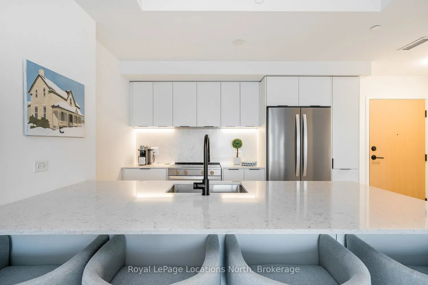 31 Huron Street 501 photo 3