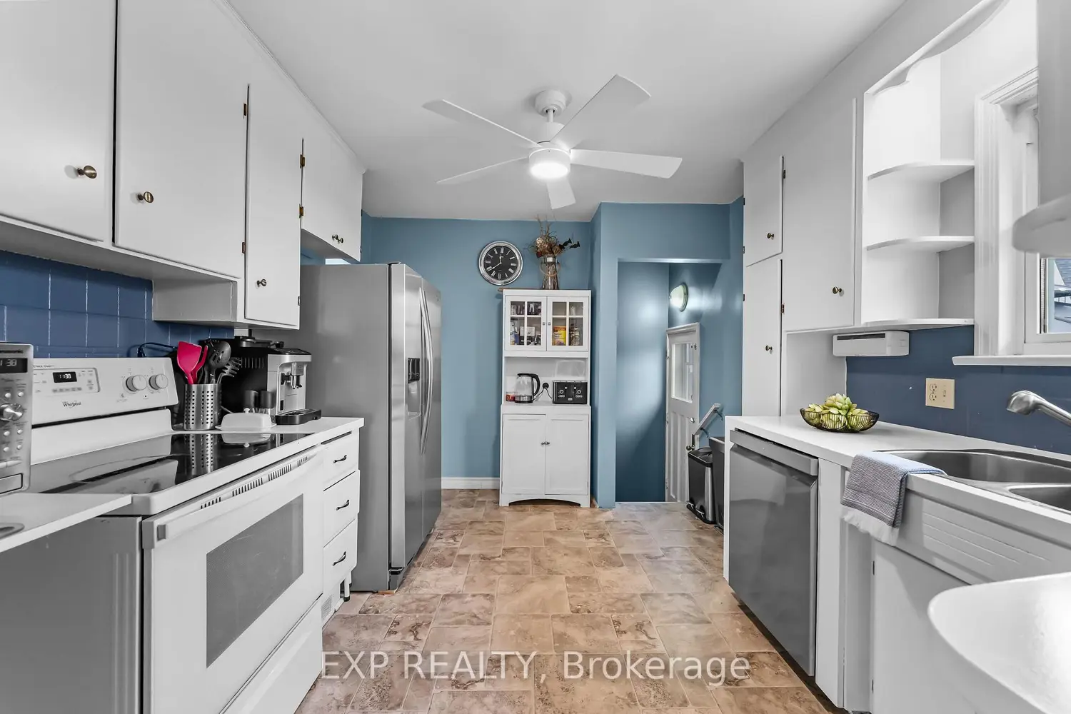 Additional image 3 of 6396 Laura Crescent