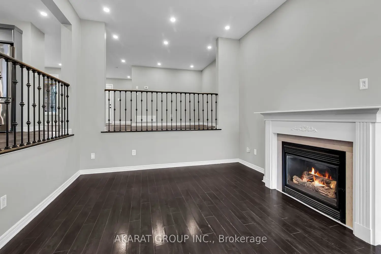 2365 Bankside Drive photo 4