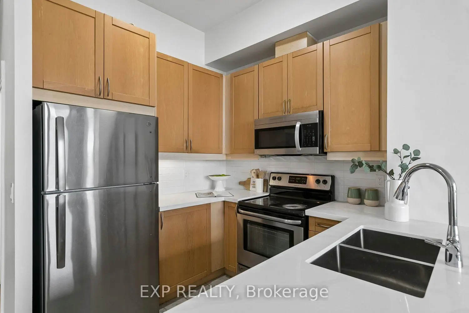 3939 Duke Of York Boulevard 3305