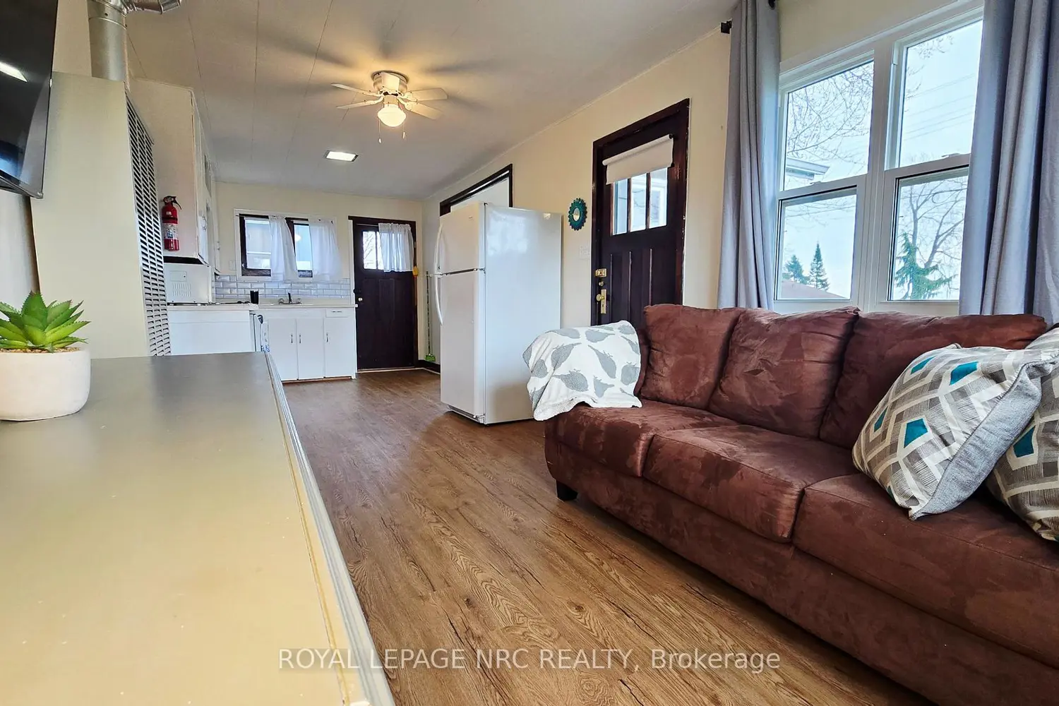 Additional image 4 of 11170 Churchill Avenue