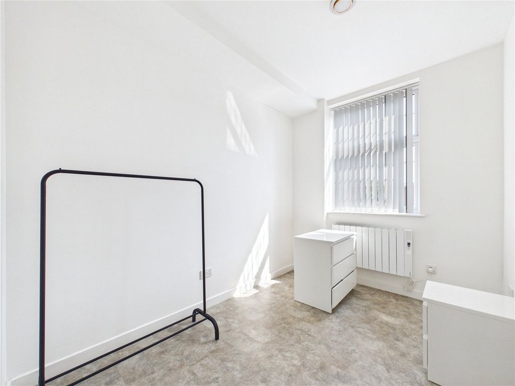 Additional image 5 of 2 bed flat for saleHigh Road West, Felixstowe, Suffolk IP11