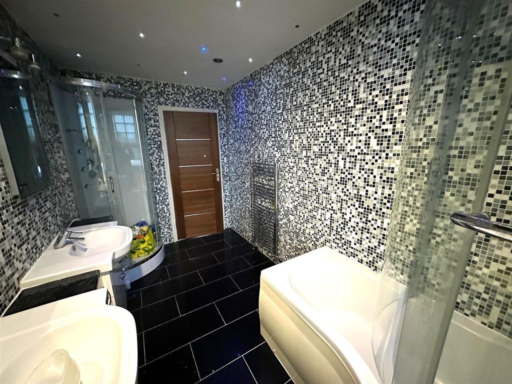 Additional image 15 of 7 bed detached house for saleStaines Road, Bedfont TW14