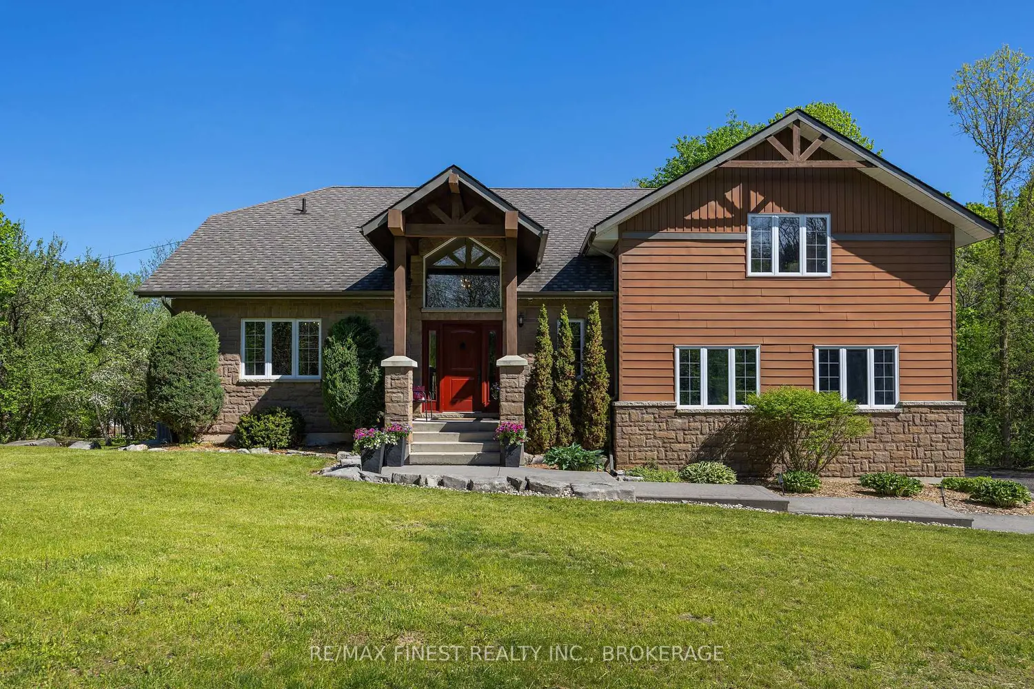 3031 Lakehead Road
