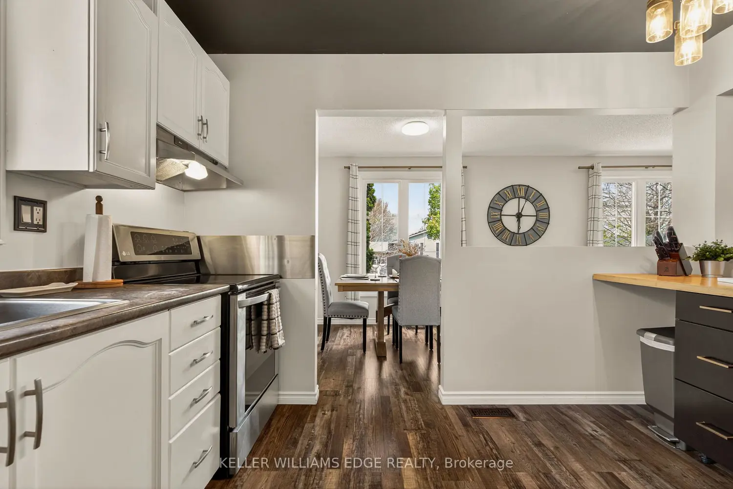52 Latzer Crescent photo 5
