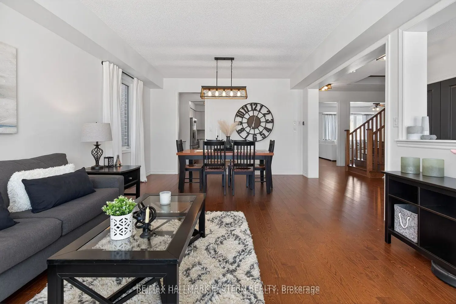 141 Highlands Boulevard photo 2