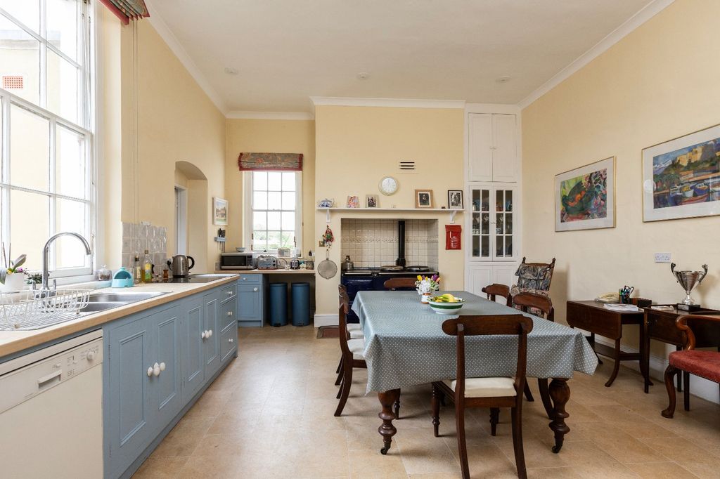 Additional image 7 of 8 bed detached house for saleBentley, Farnham, Surrey GU10